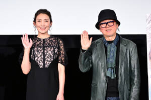 高島彩アナ、和装ヘアのまとめ髪で「女将じゃないよ」 淡い水色の着物