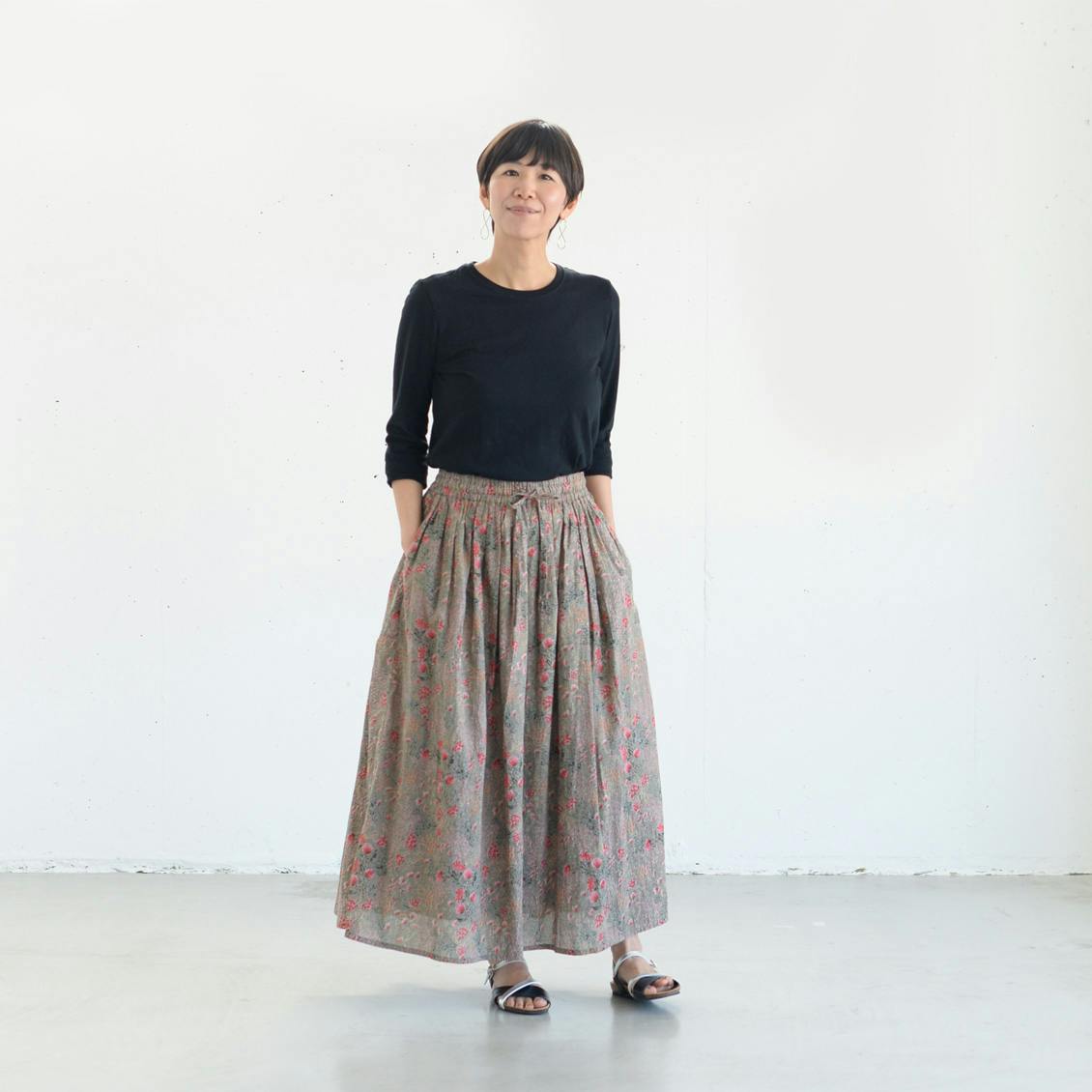 着用レビュー】シルエット美人なSOILの花柄スカートを、スタッフが試着
