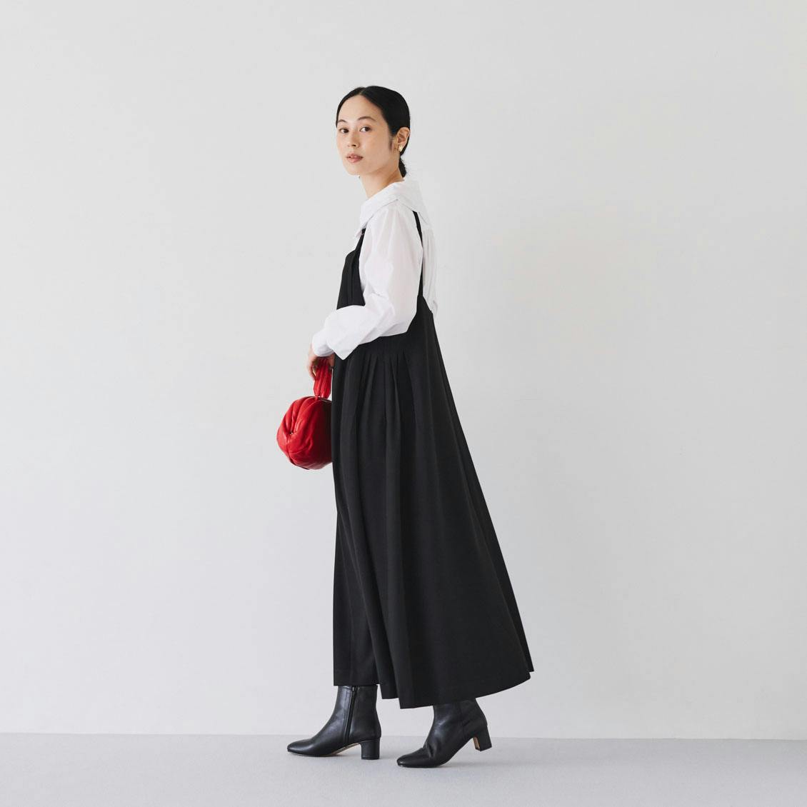 新商品】シックな気分で、着回し広がる。大人に似合う「サロペット
