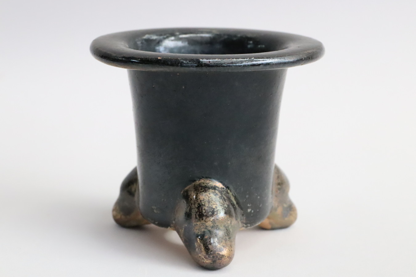 豊明園 / 縁足金 縁金鉢 万年青鉢