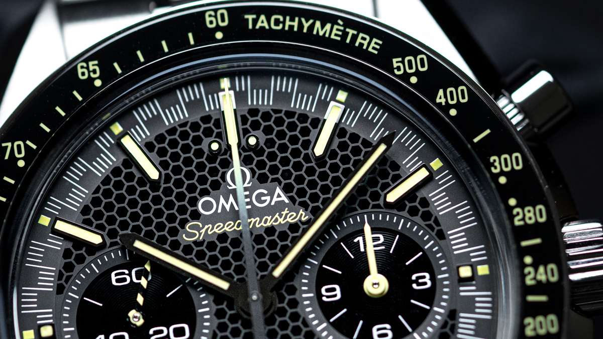オメガ】スピレート・システムで精度の限界に挑む「スピードマスター