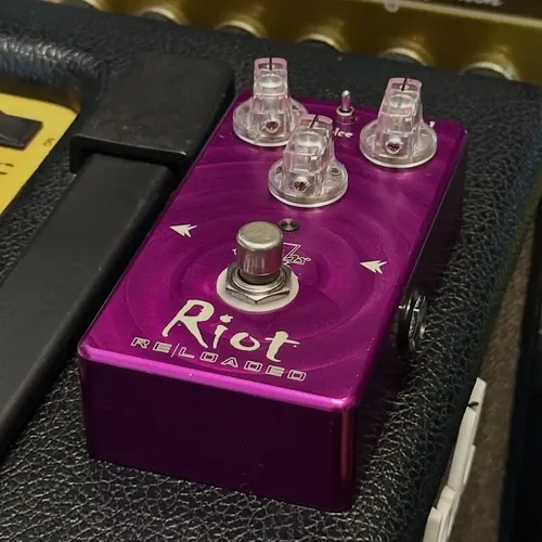 Pedal Suhr Riot Reloaded Distortion -maismusika Violeta | MercadoLivre