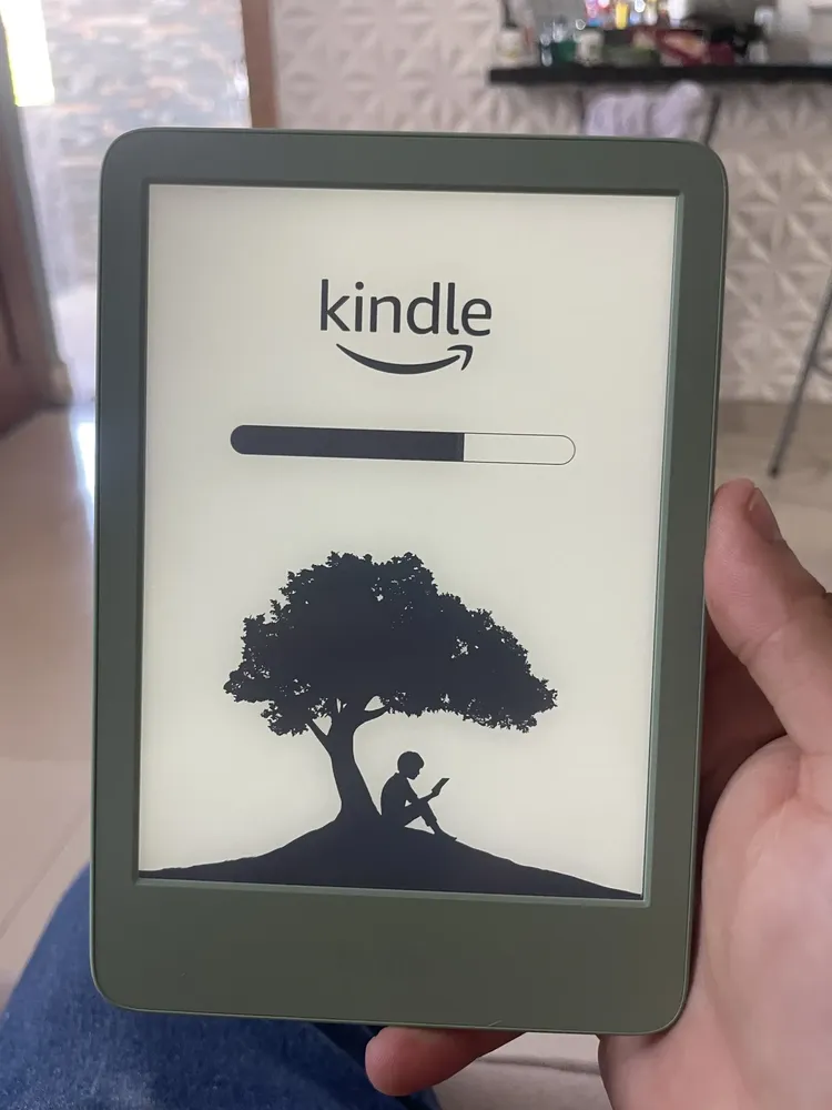 Kindle Basic 2024 6 Wi-Fi de 16 GB com luz de leitura Matcha verde