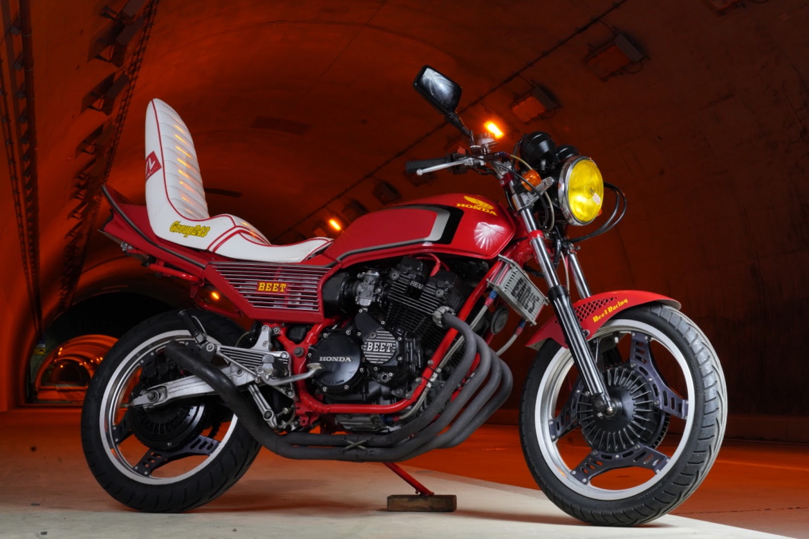 CBX400F】一見純正風だけど、ところどころにこだわりが光るCBXがイカす
