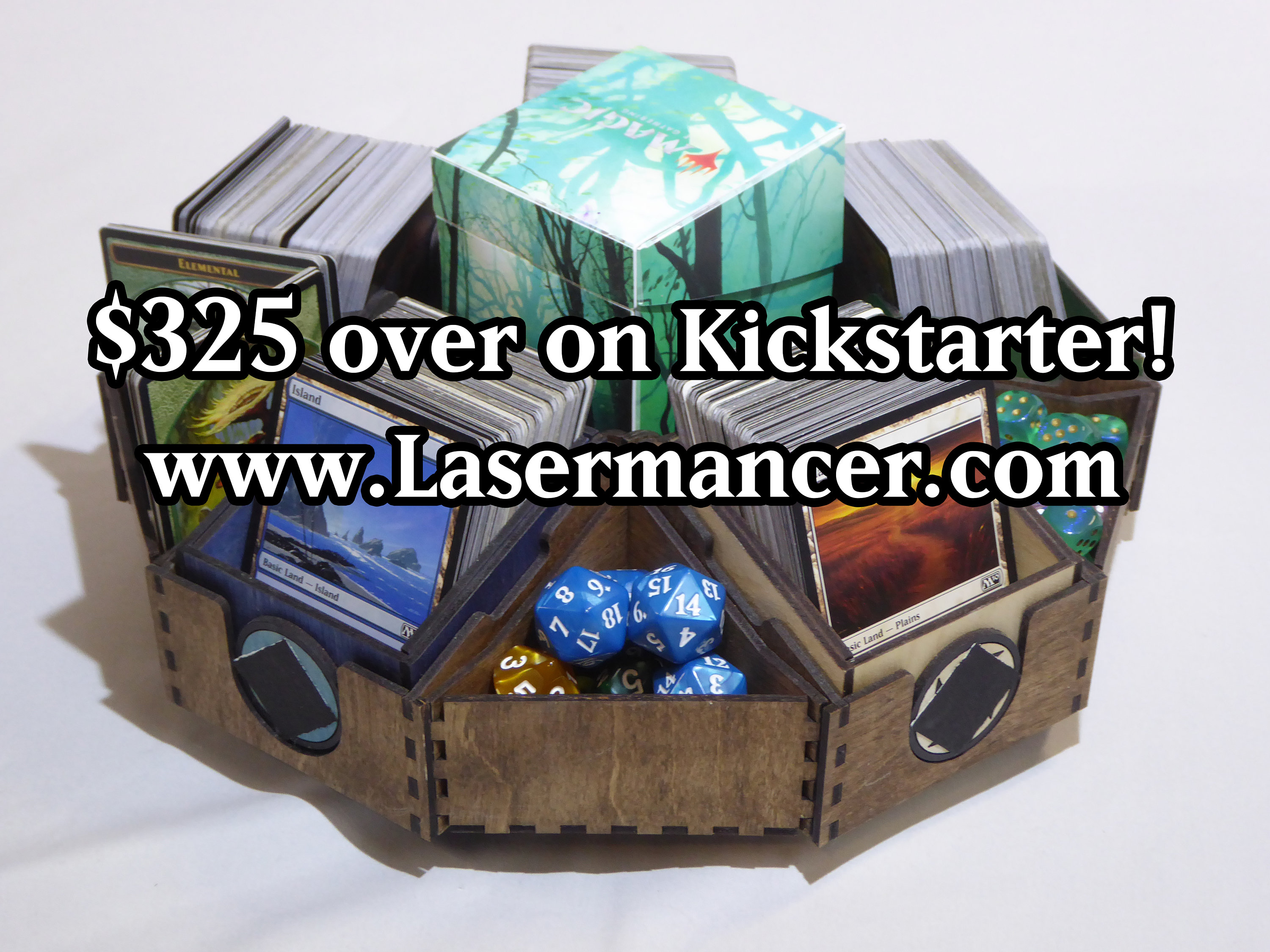 Spinning Magic: the Gathering Basic Land Station With Removable