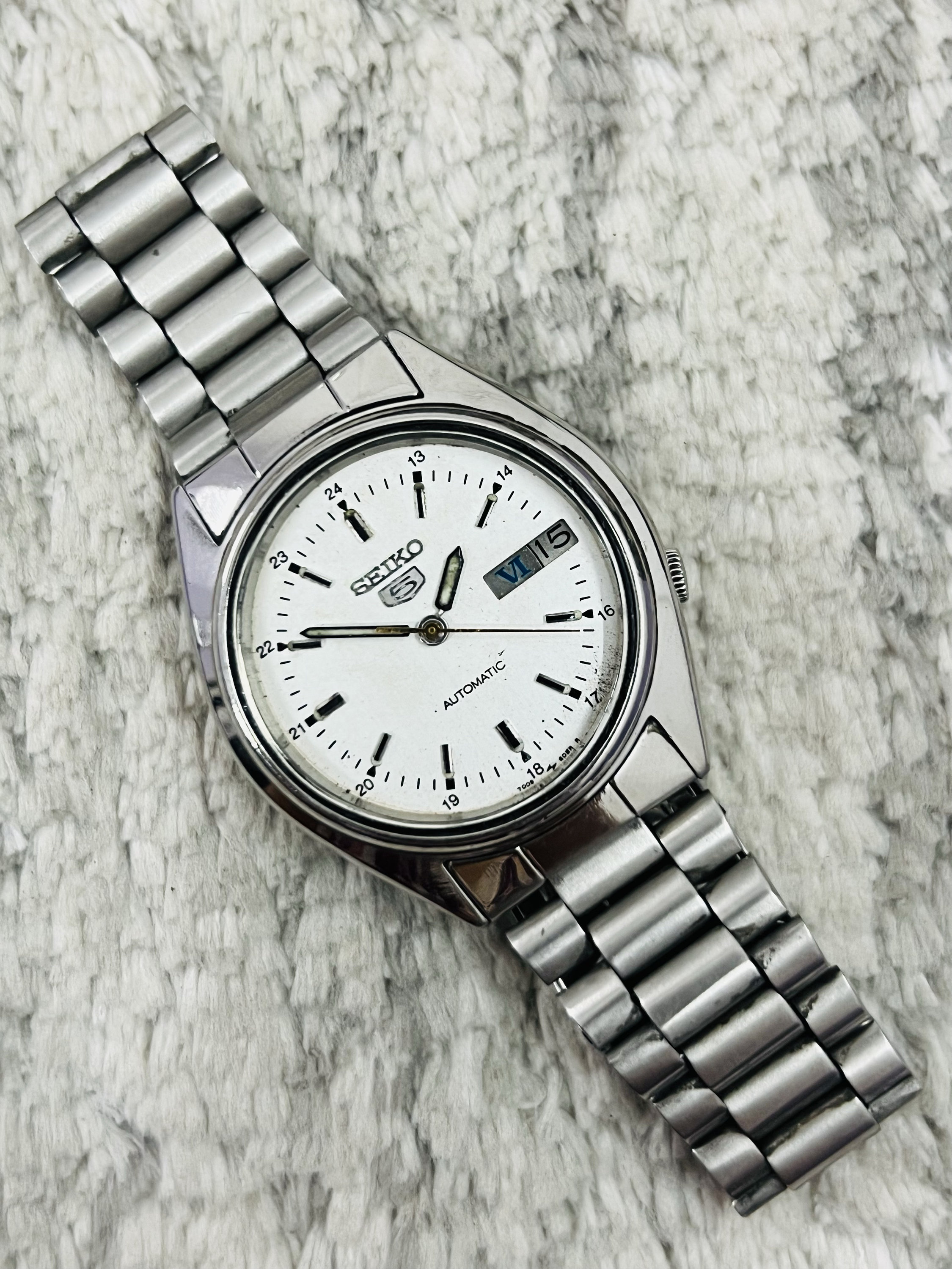 Vintage Rare Seiko 5 Automatic White Dial Movement No.7009-6000