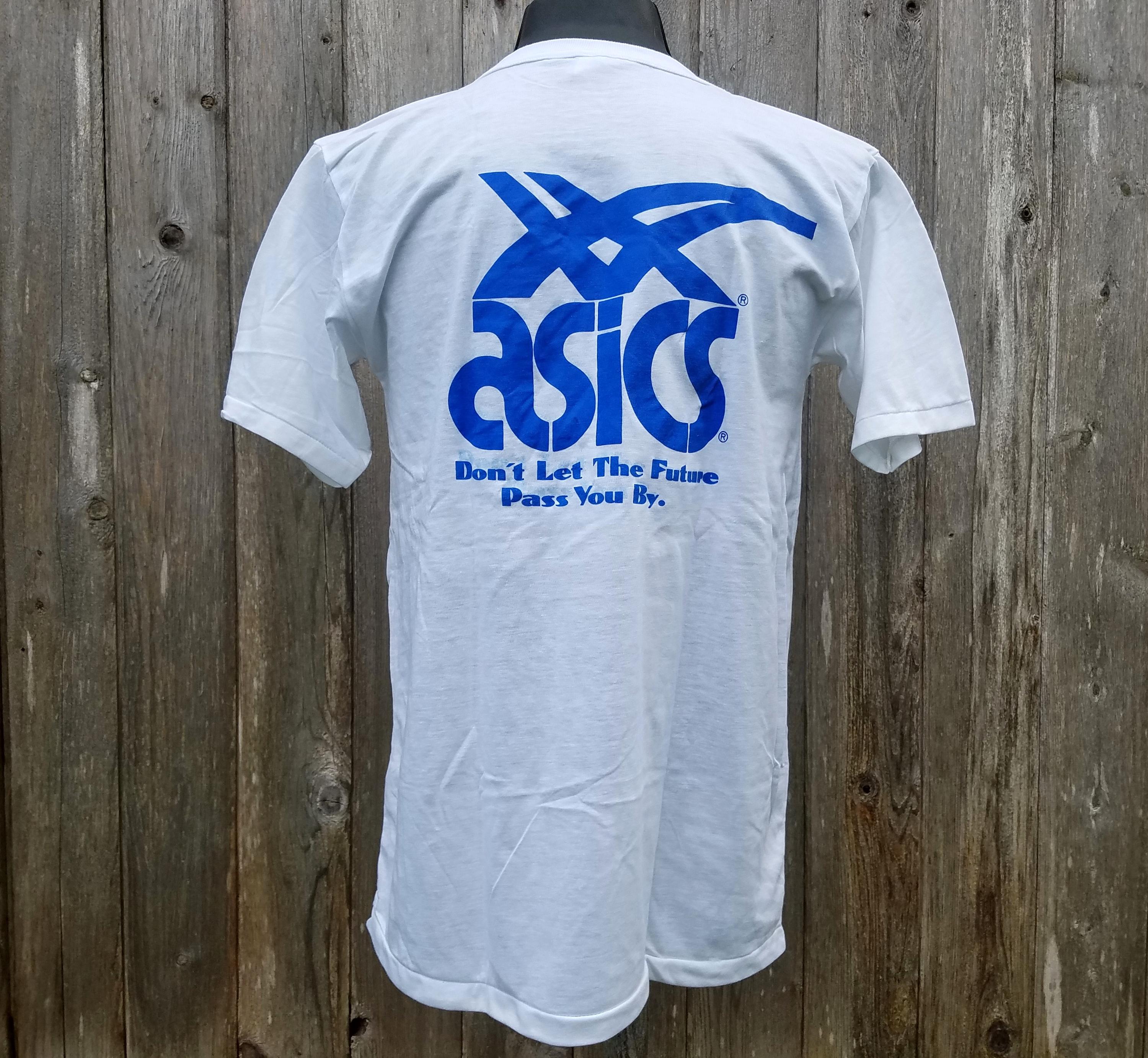 Vintage ASICS T-shirt - Don't Let the Future Pass You by - Size L
