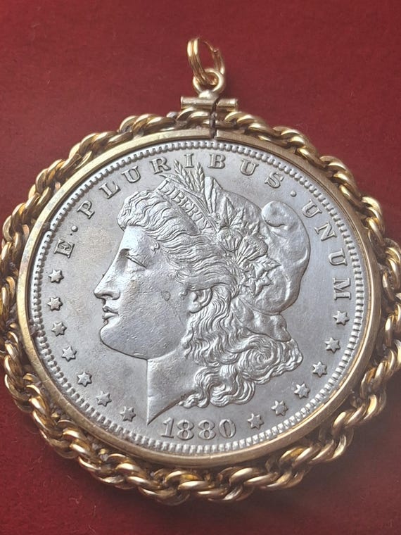 1880年代 モルガン銀貨ペンダント：金張りチェーン、アメリカーナ