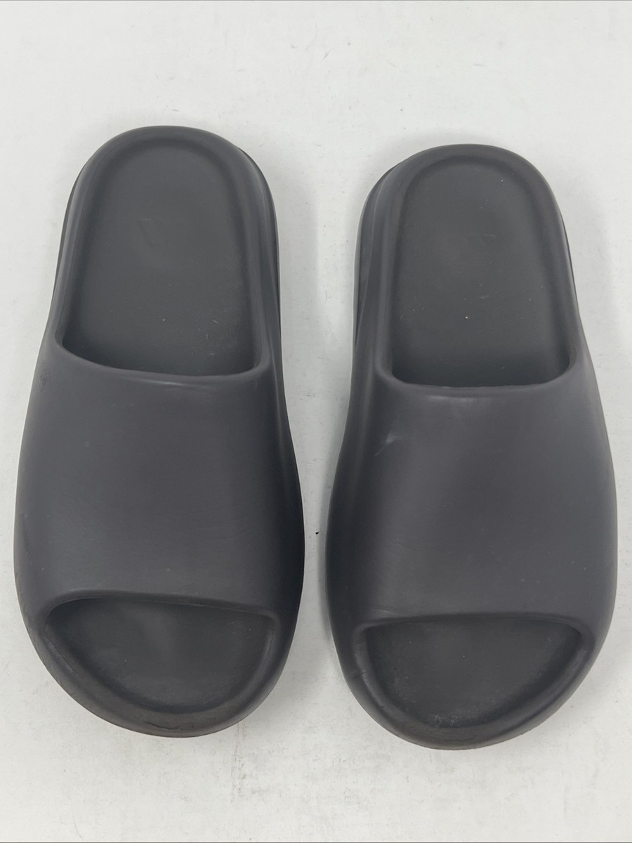 adidas Yeezy Slides 