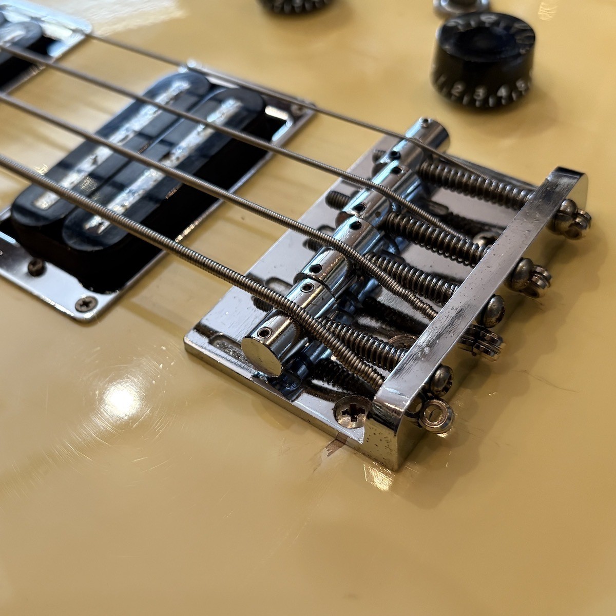 FERNANDES BXB-55 Explorer Shape White Electric Bass Guitar Used