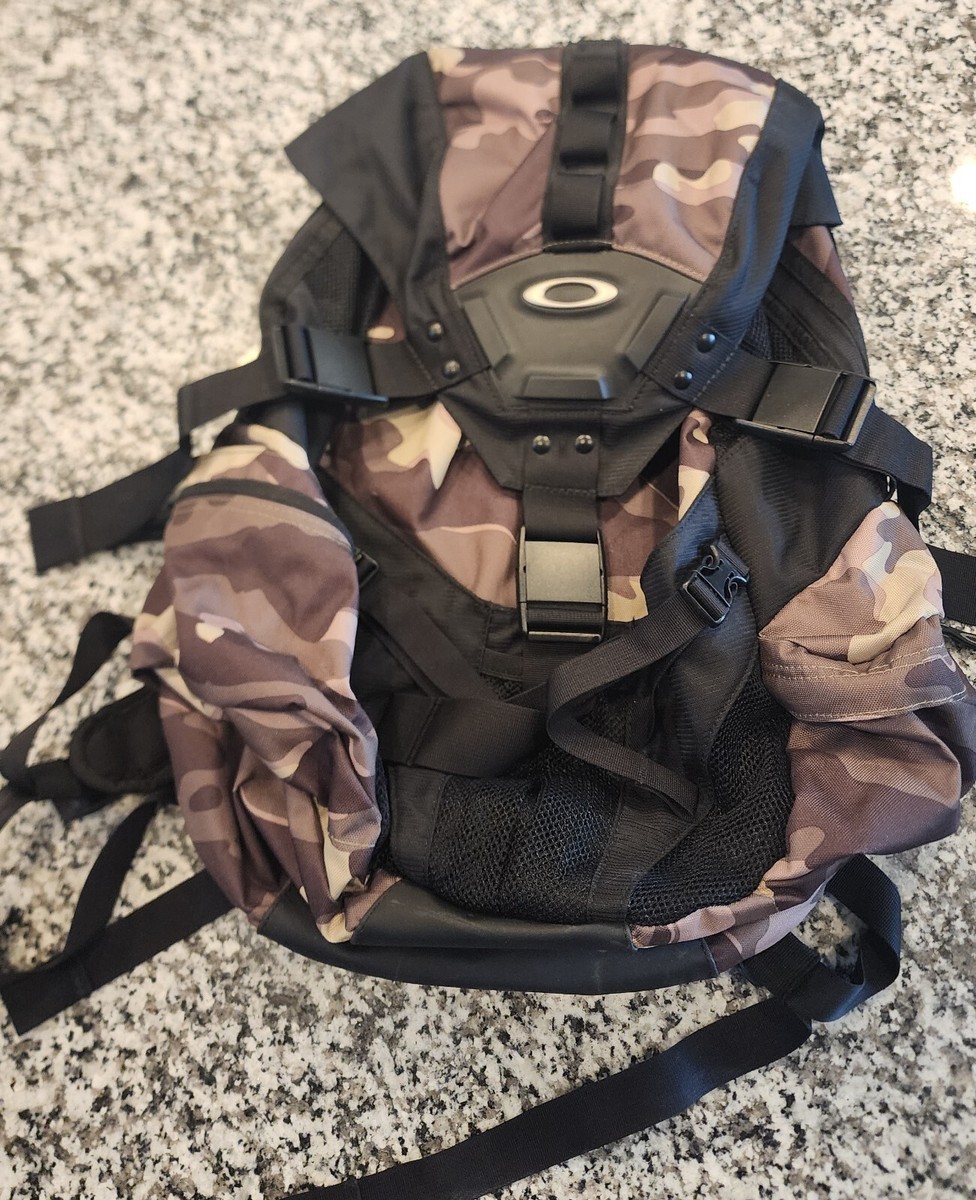 Oakley Icon 2.0 Laptop Backpack Woodland Camo | eBay
