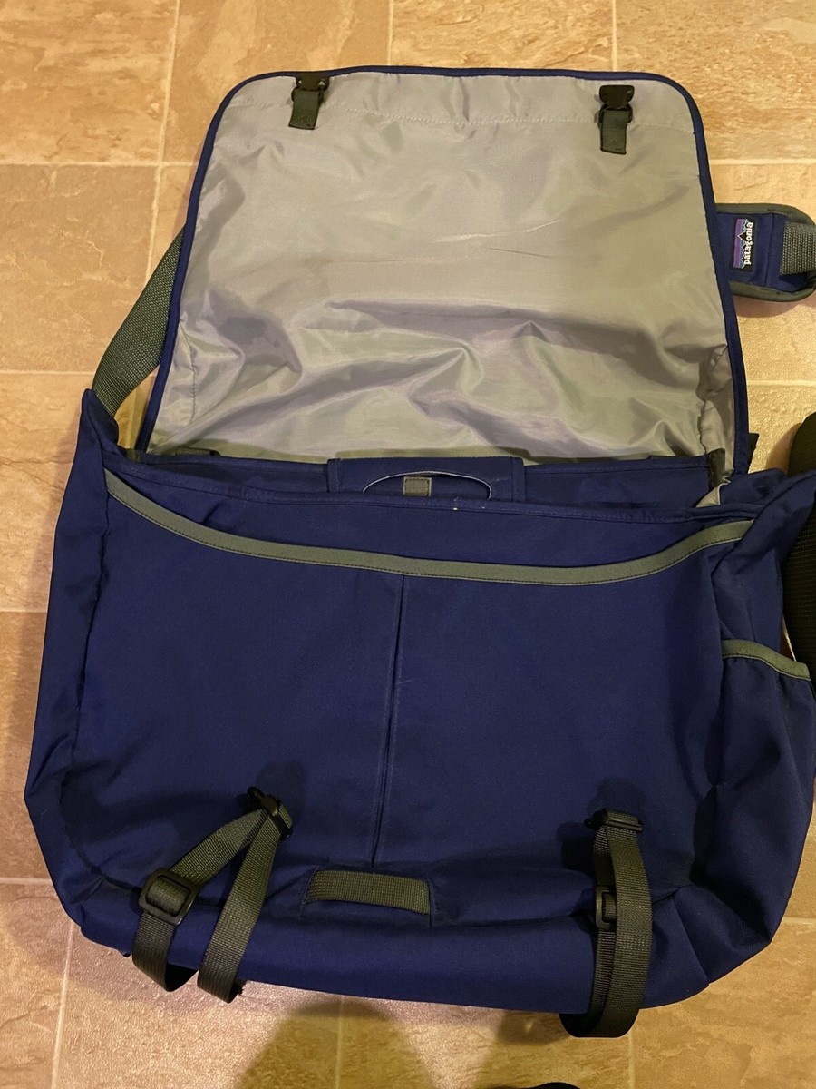Patagonia Unique Critical Mass Messenger Bag and Laptop Case Blue
