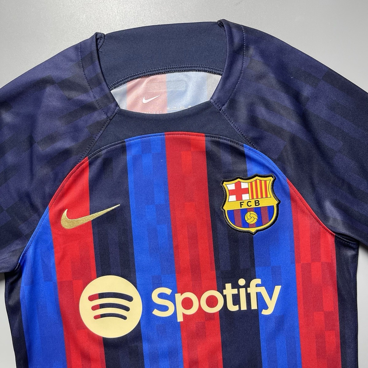 BARCELONA NIKE 2022/2023 FOOTBALL HOME JERSEY #8 PEDRI SIZE “XS