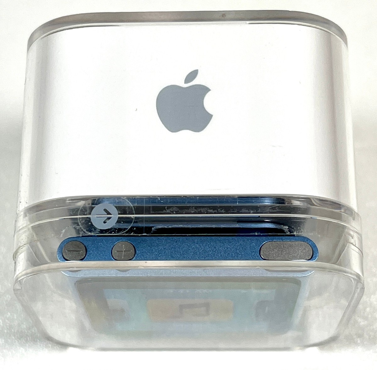 Apple iPod nano 6th Generation 8GB Product Blue MC689LL/A A1366