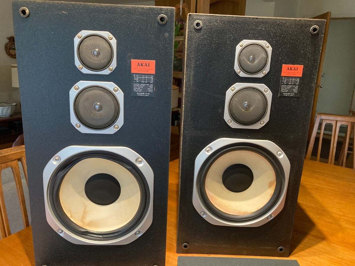Akai 3-Way Speaker System Model SR-LA201 Max 110 Watts 8 Ohms Made