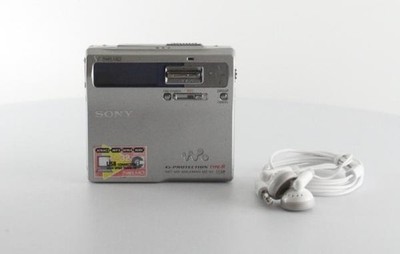 Sony Net Walkman MiniDisc Player/Recorder with Headphones - Silver