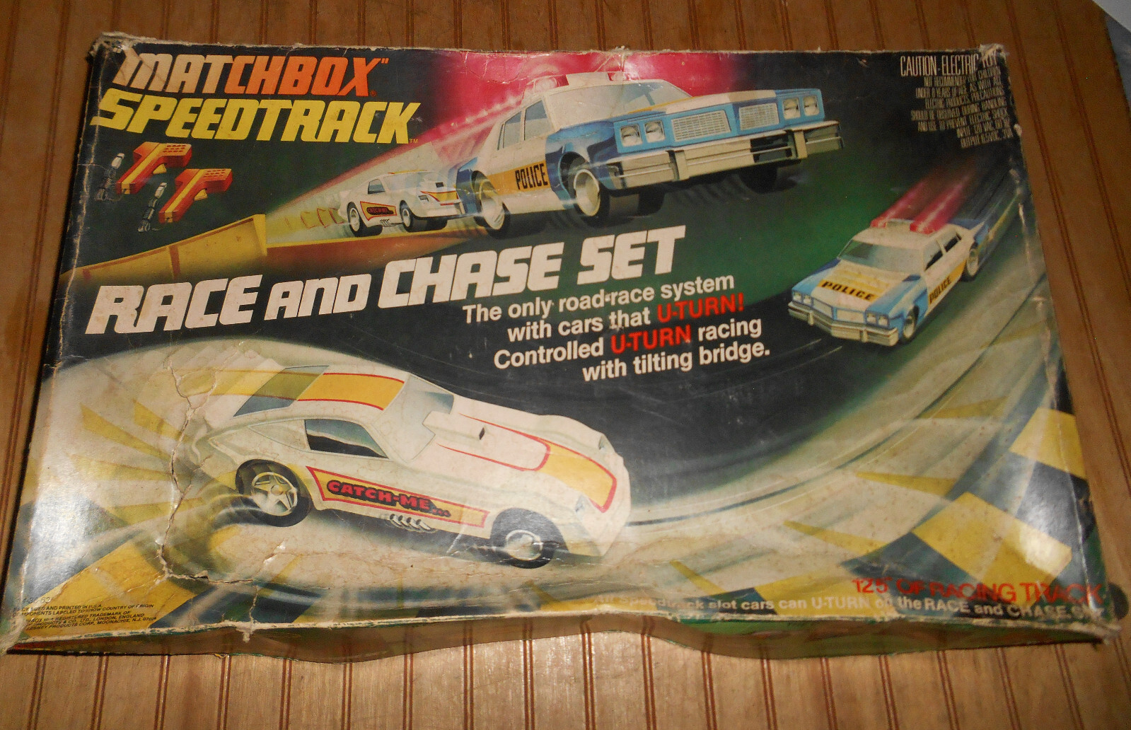 Vintage Matchbox SpeedTrack Race and Chase Set w/Both Cars in box