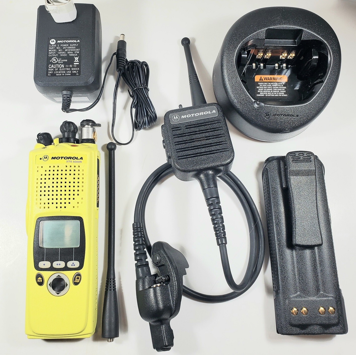 MOTOROLA XTS5000 700 800 MHz P25 Digital Police Fire RADIO