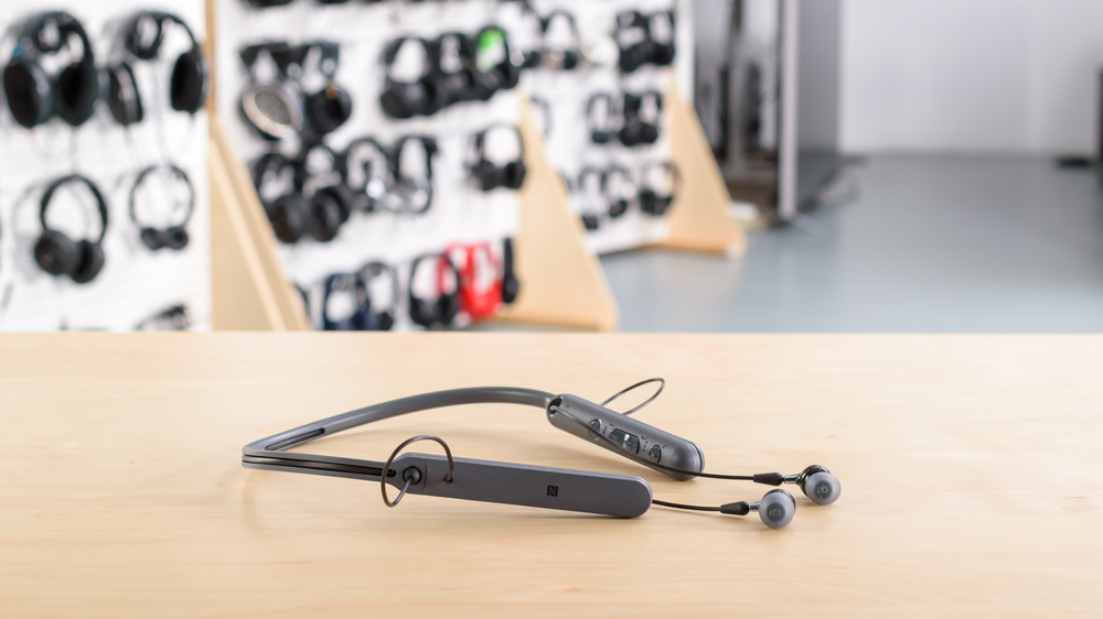 Sony WI-C400 Wireless Review - RTINGS.com