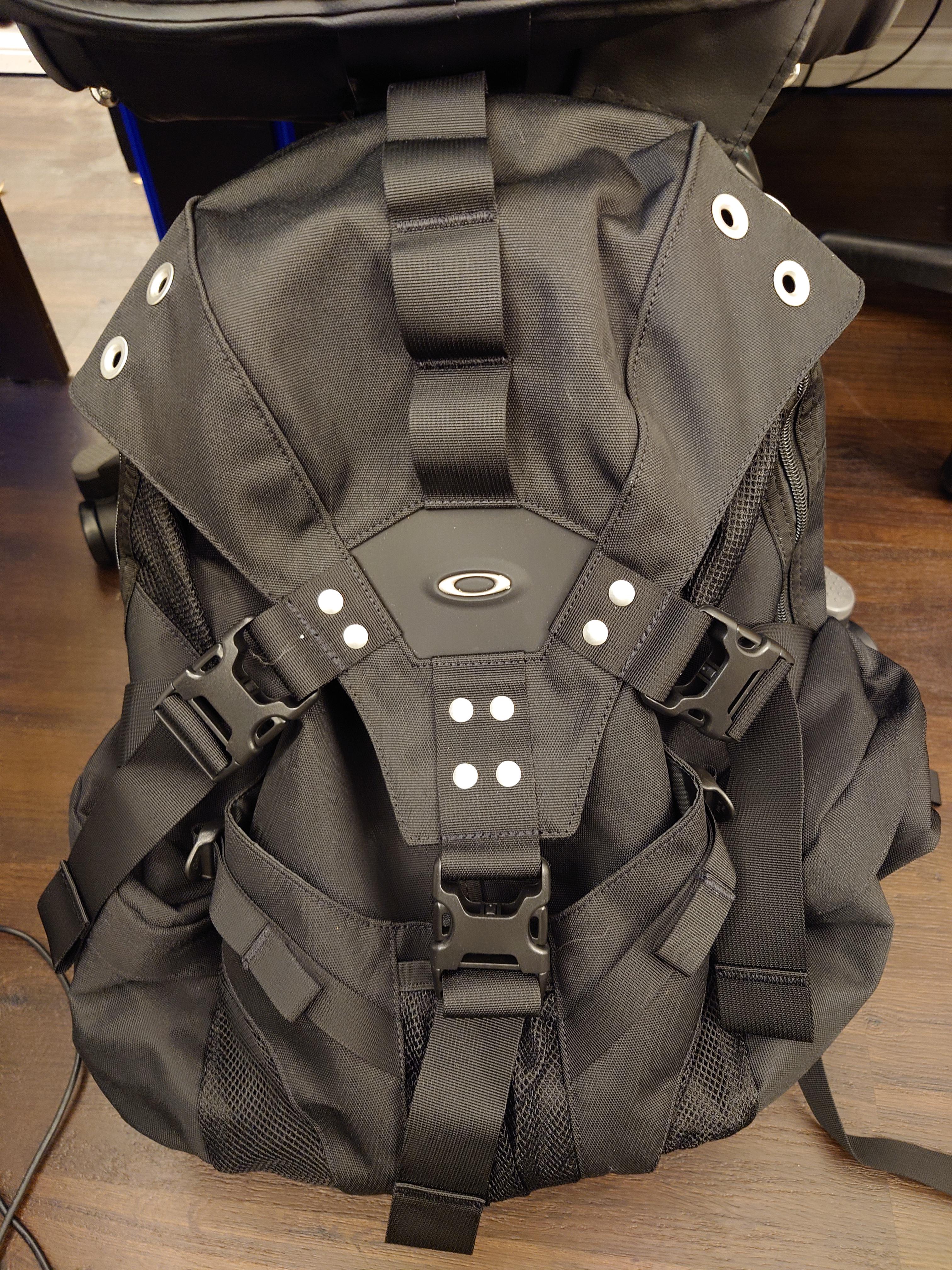 Oakley Icon rc についての考え : r/backpacks