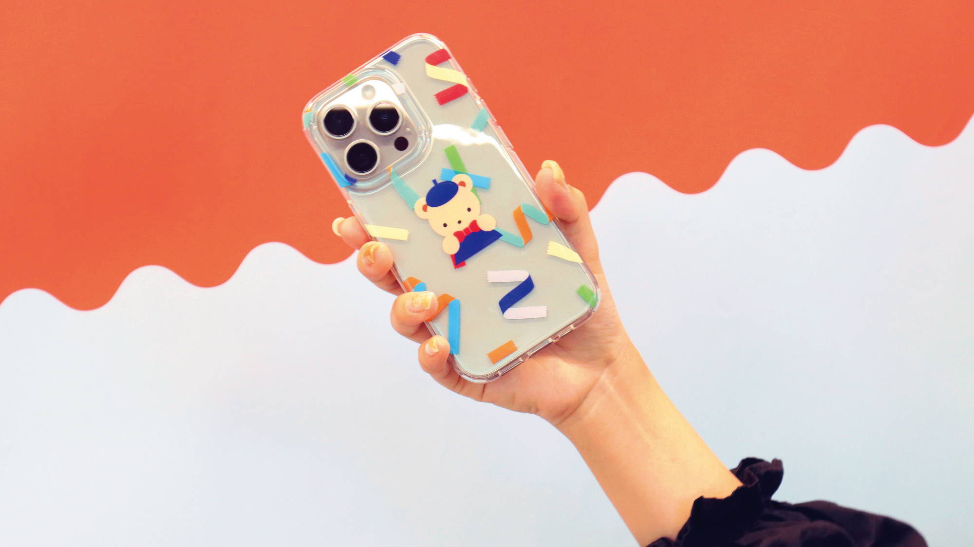 iPhoneケース（15Pro）〈ルクアイーレ店限定〉｜ファミリア公式