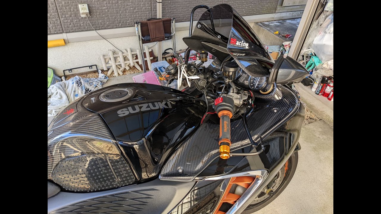 Hayabusa】Magical Racing カーボントリムスクリーン 交換 - YouTube