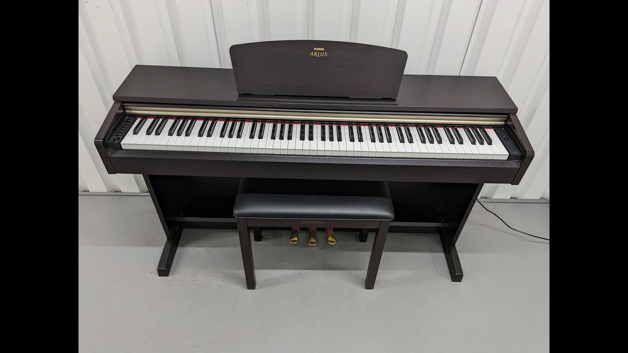 Yamaha Arius YDP-161 Digital Piano in rosewood clavinova keyboard