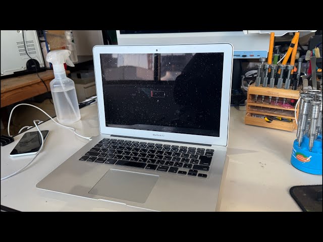 MacBook Air 2017 A1466 リンゴマーク起動後にシャットダウン落ちる