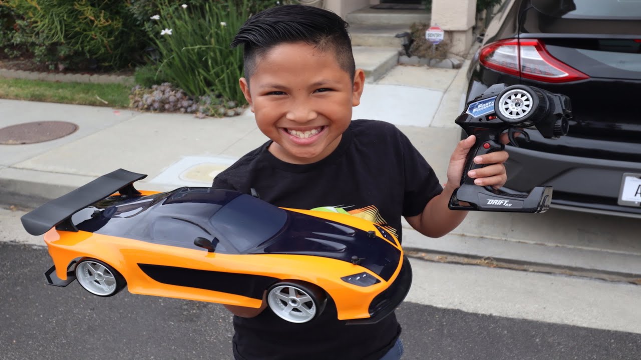 Han's Mazda RX-7 - Jada Toys Remote Control Drift Car - The Fast