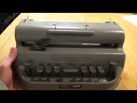 点字タイプライターパーキンスブレーラーの紹介 - YouTube