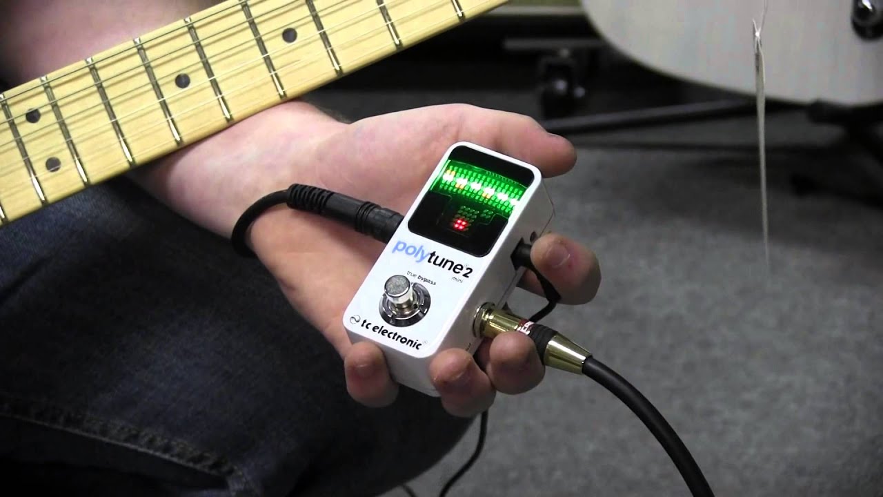 T.C. Electronic - PolyTune 2 mini - YouTube