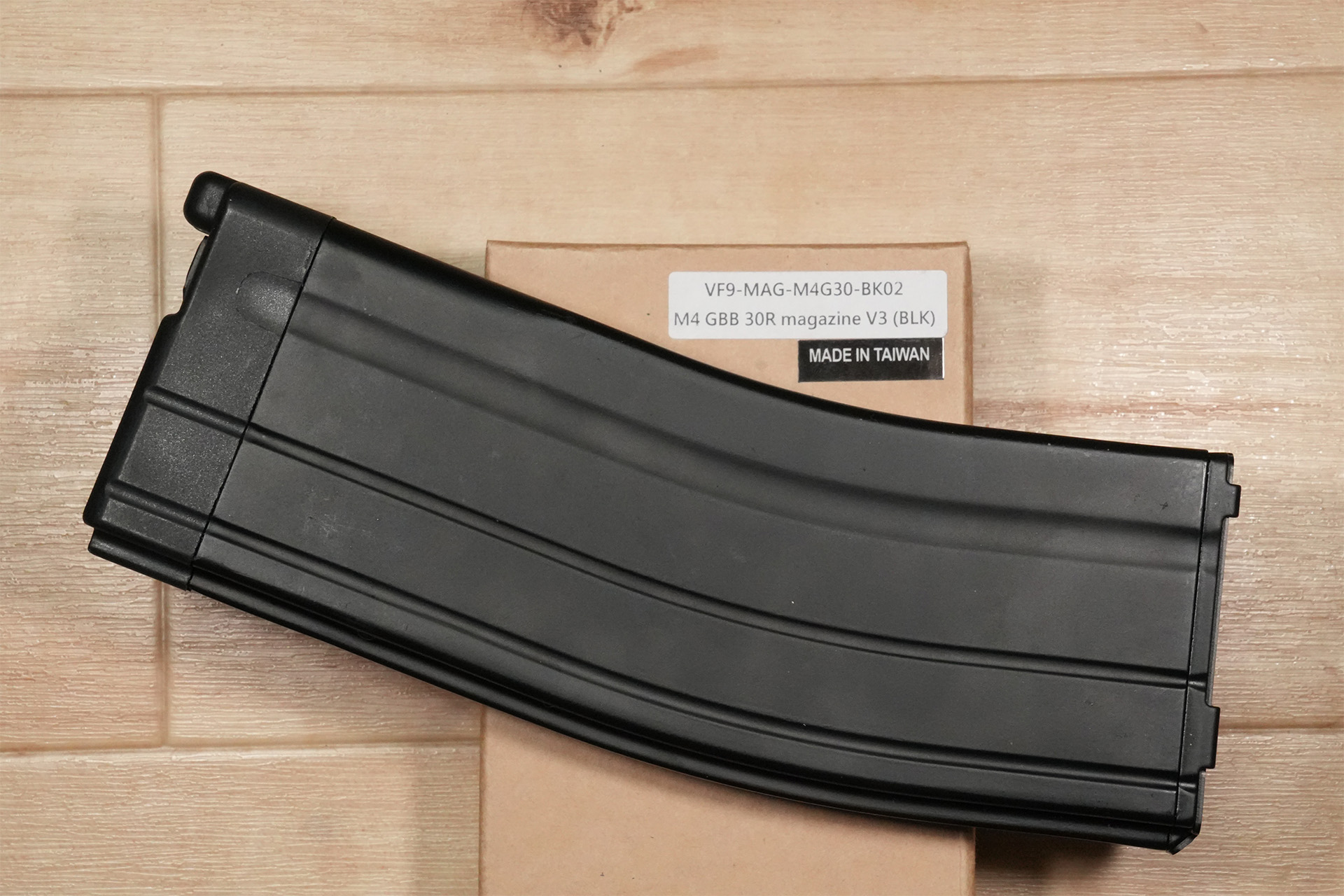 VFC FNC純正マガジンと同じ色味の黒色マガジン、『VF9-MAG-M4G30-BK02