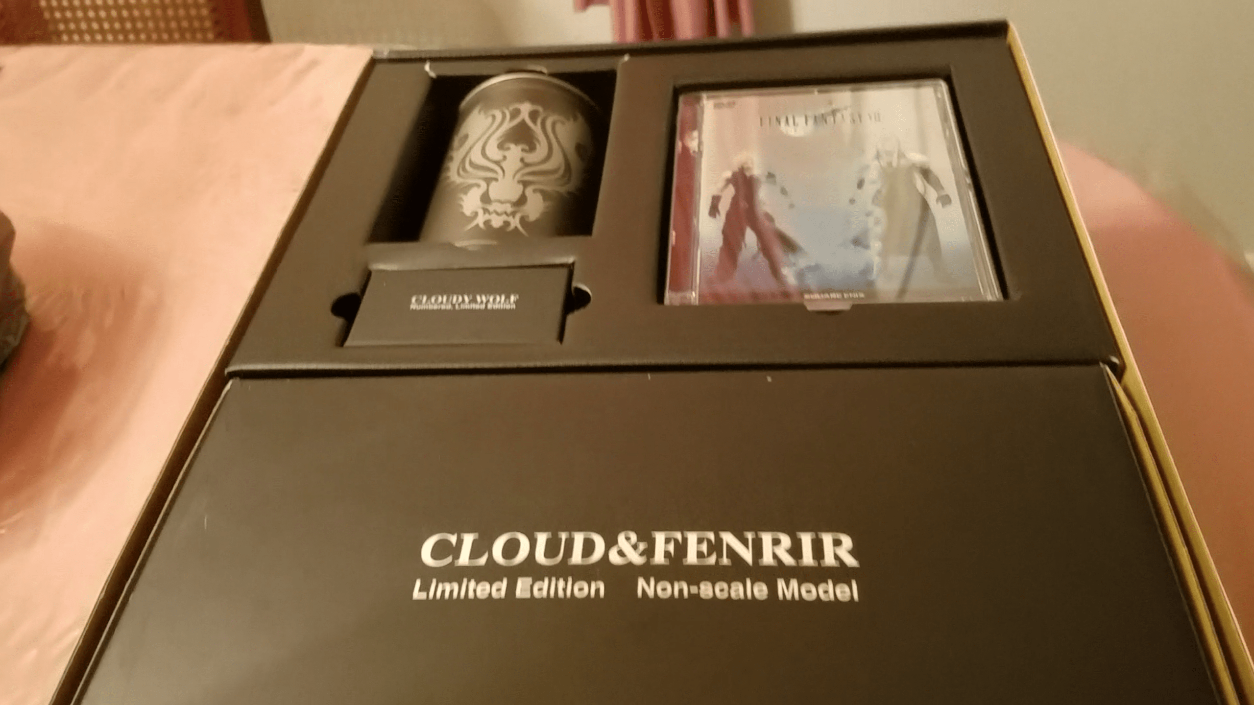 Unboxing Final Fantasy VII: Advent Children Advent Pieces Limited