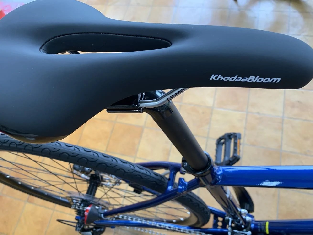 2023年モデル油圧ディスクブレーキ搭載のクロスバイクKhodaaBloom