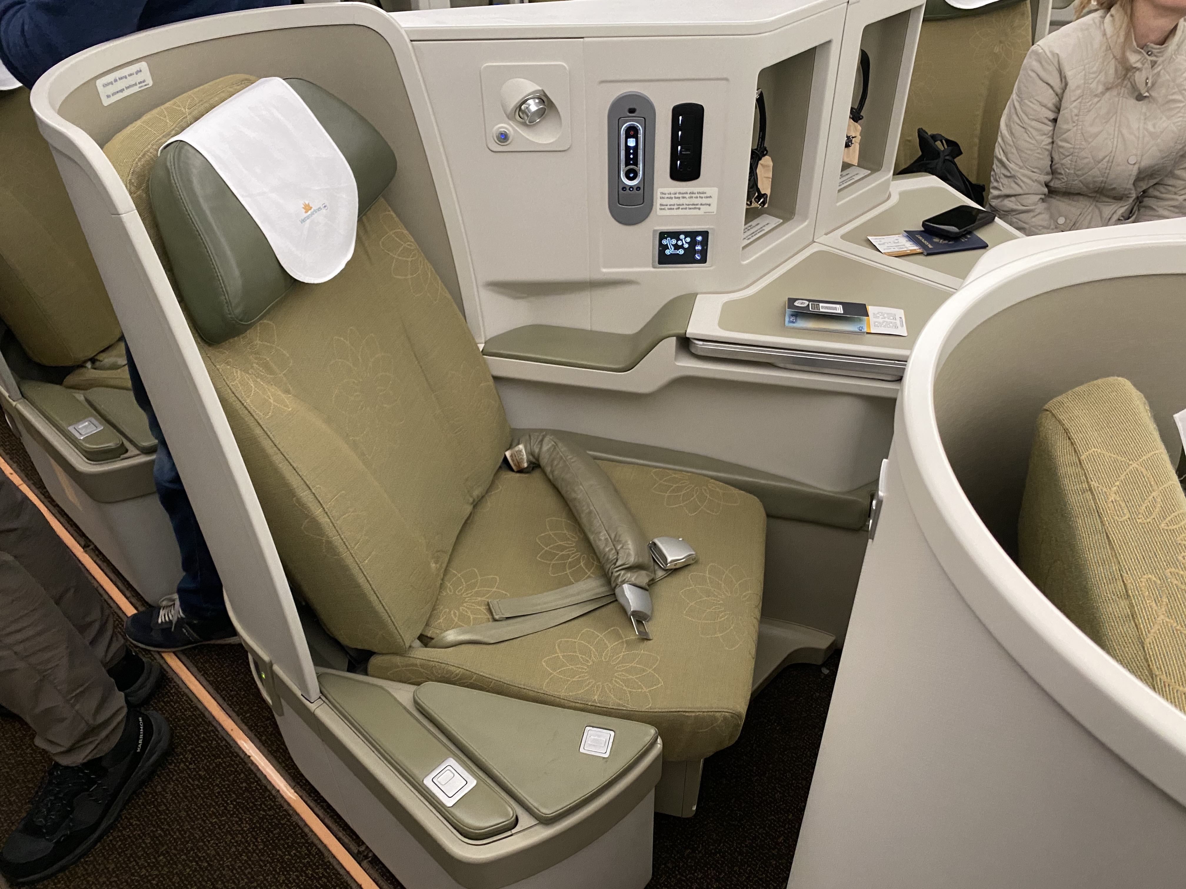 Trip Report: Vietnam Airlines (A350-900) Business HAN-CDG