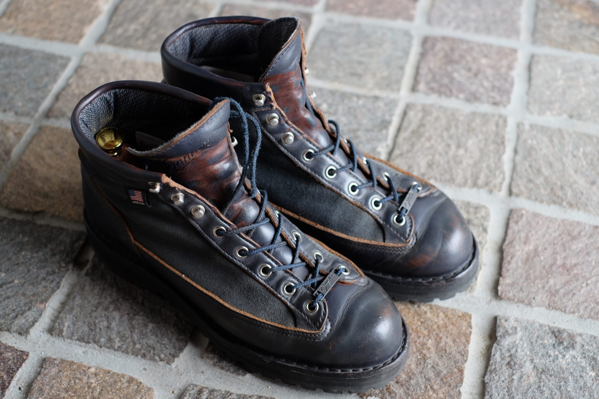 長期レビュー】3ヵ月1000km一緒に歩いたダナー『エクスプローラー』は