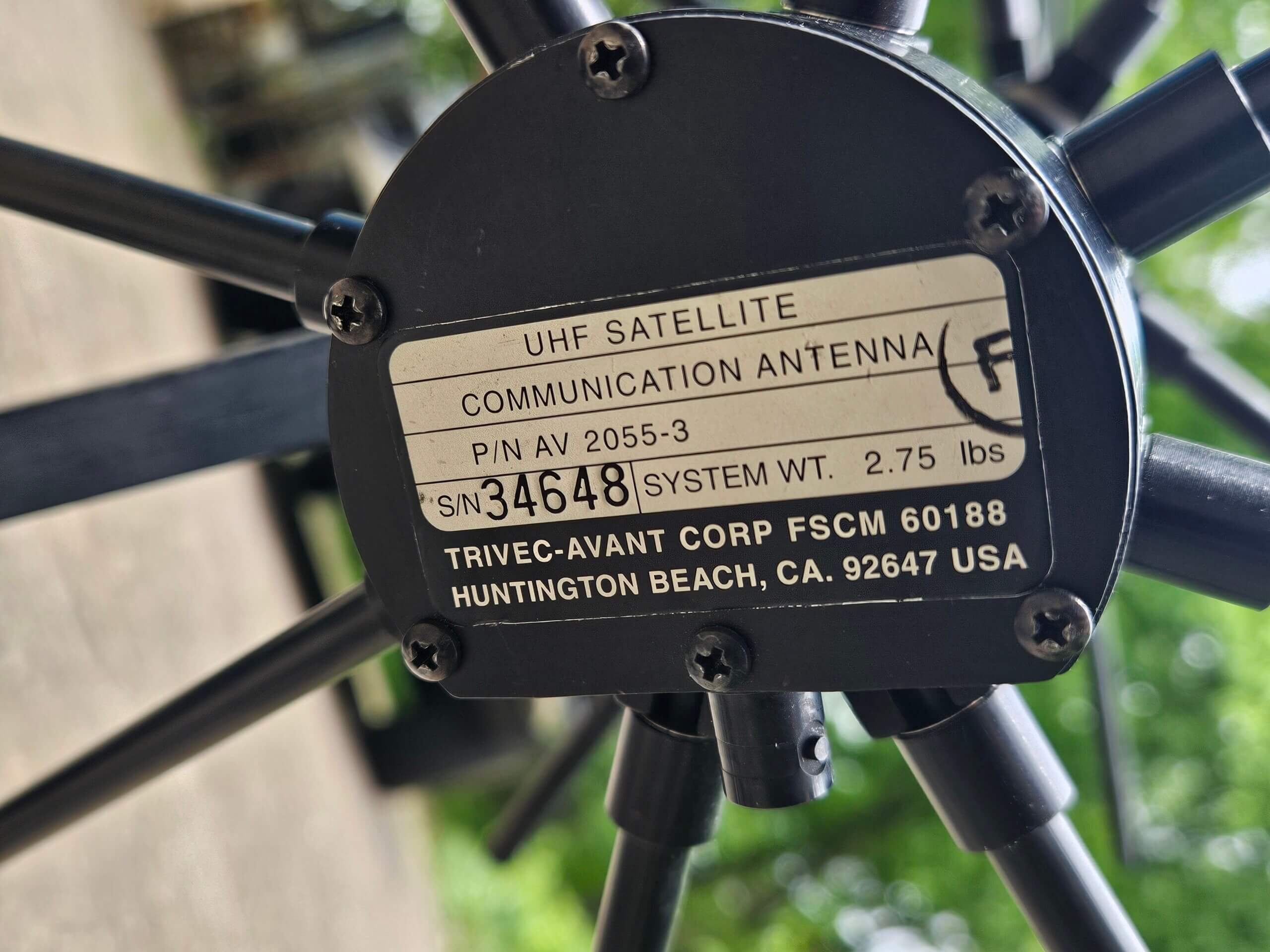 Trivec Avant AV 2055-3 UHF Satcom Antenna - TASER X2 and Airborne