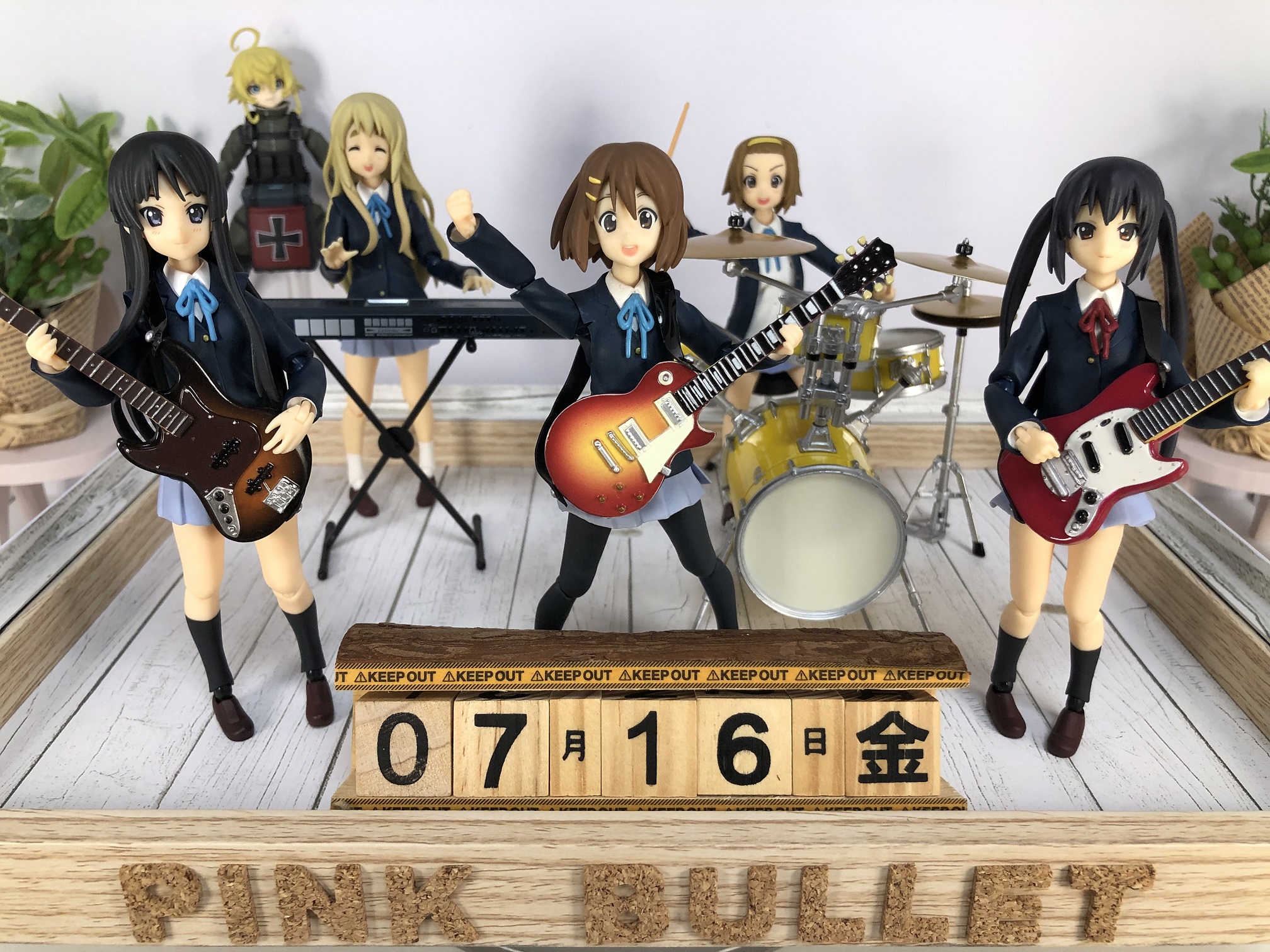 蝸之殼 【WASP GIRL《ブンちゃん》BEE-03W】① – PINK-BULLET