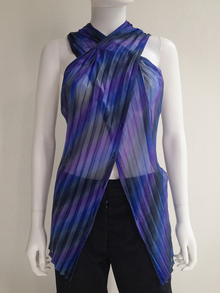 Issey Miyake Fete purple pleated transformable top - VANIITAS