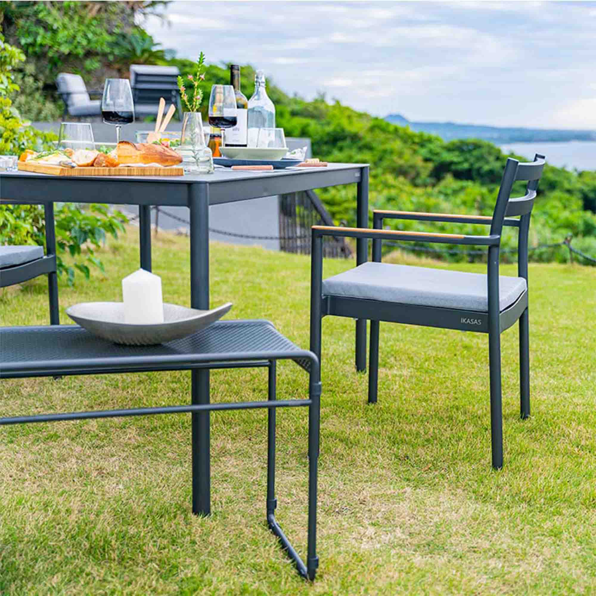 KAIS U SIDE TABLE / カイス U サイドテーブル – IKASAS(イカサ) 家具