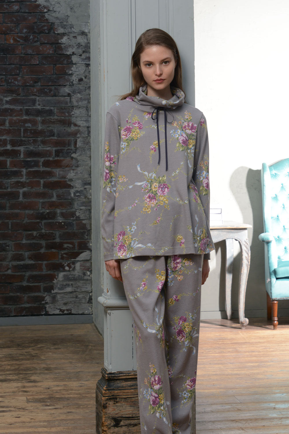 イクコ/IKUKO スムース花柄プリント ハイネックパジャマ – IKUKO