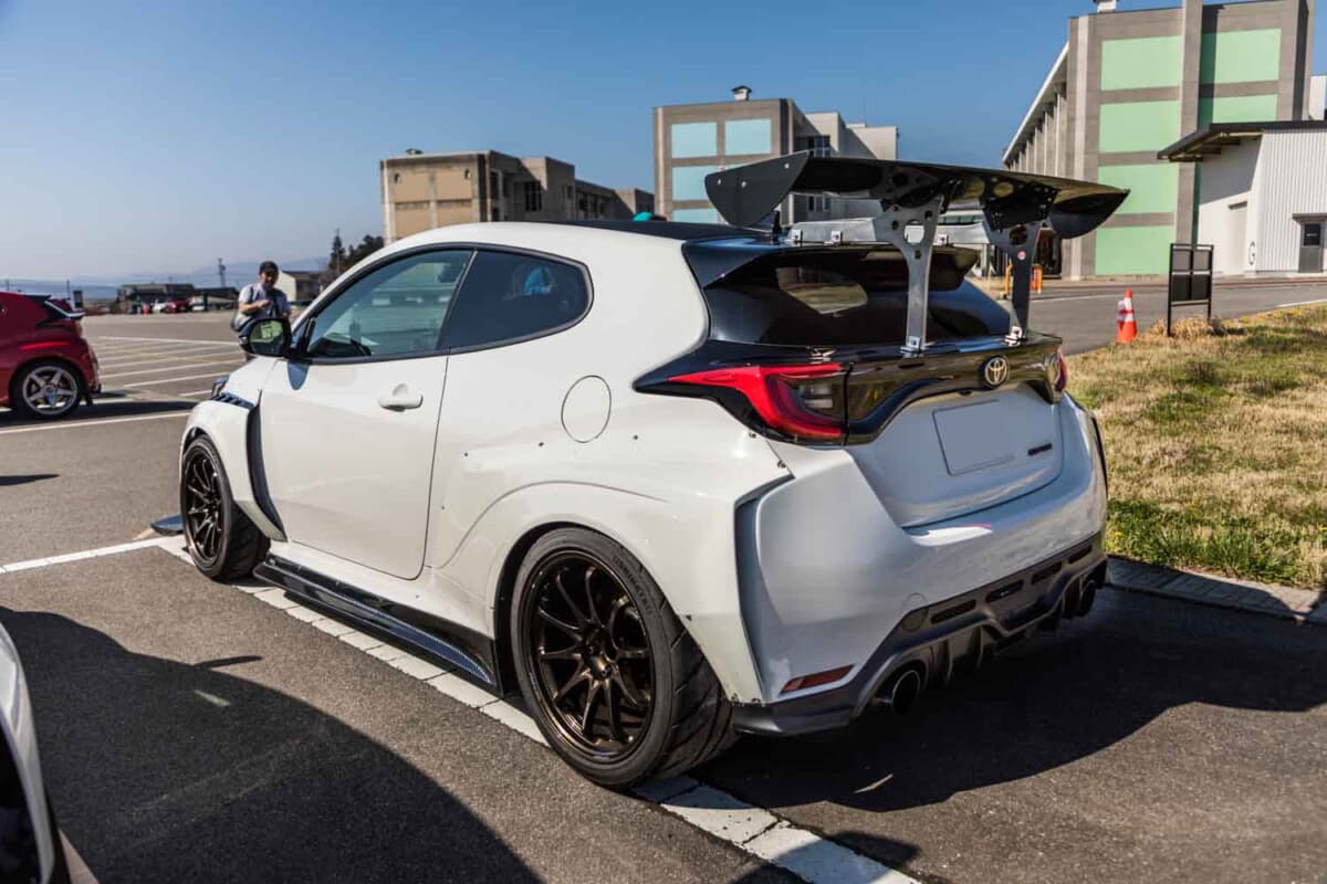 05_AMW_250909_toyota-gr-yaris-