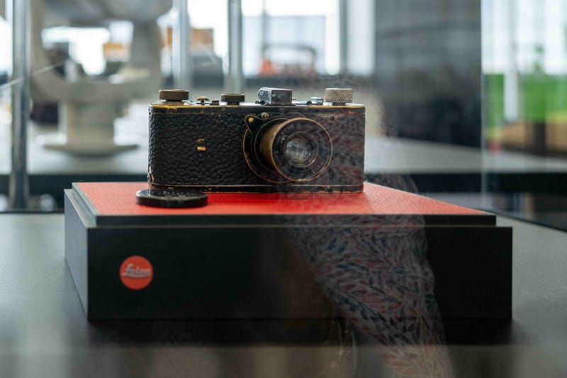 1923年製ライカの試作カメラが史上最高額となる約20億円で落札