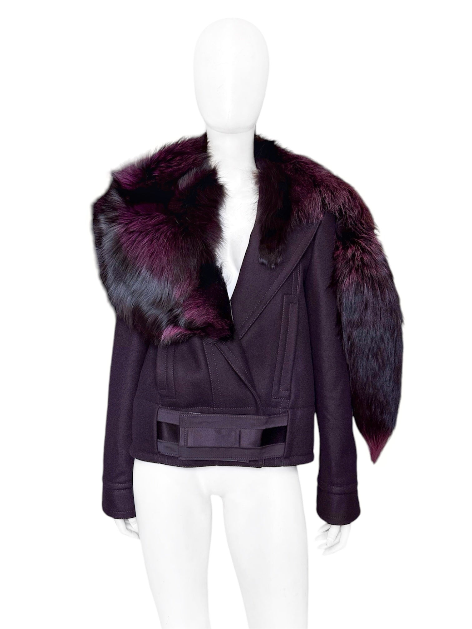 GUCCI STATEMENT Gucci Fall 2004 Tom Ford Purple Fox Fur Stole