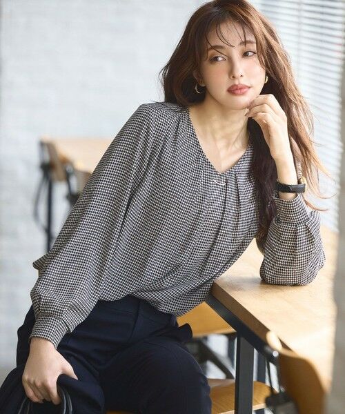セール】 【WEB限定】エニポカシリーズVネック ブラウス （シャツ