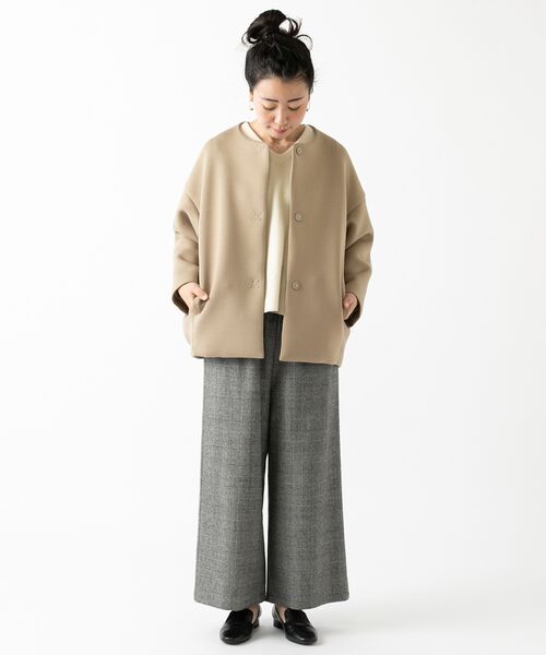 人気のダンボール素材とシルエット》ウシロプックリダンボールコート