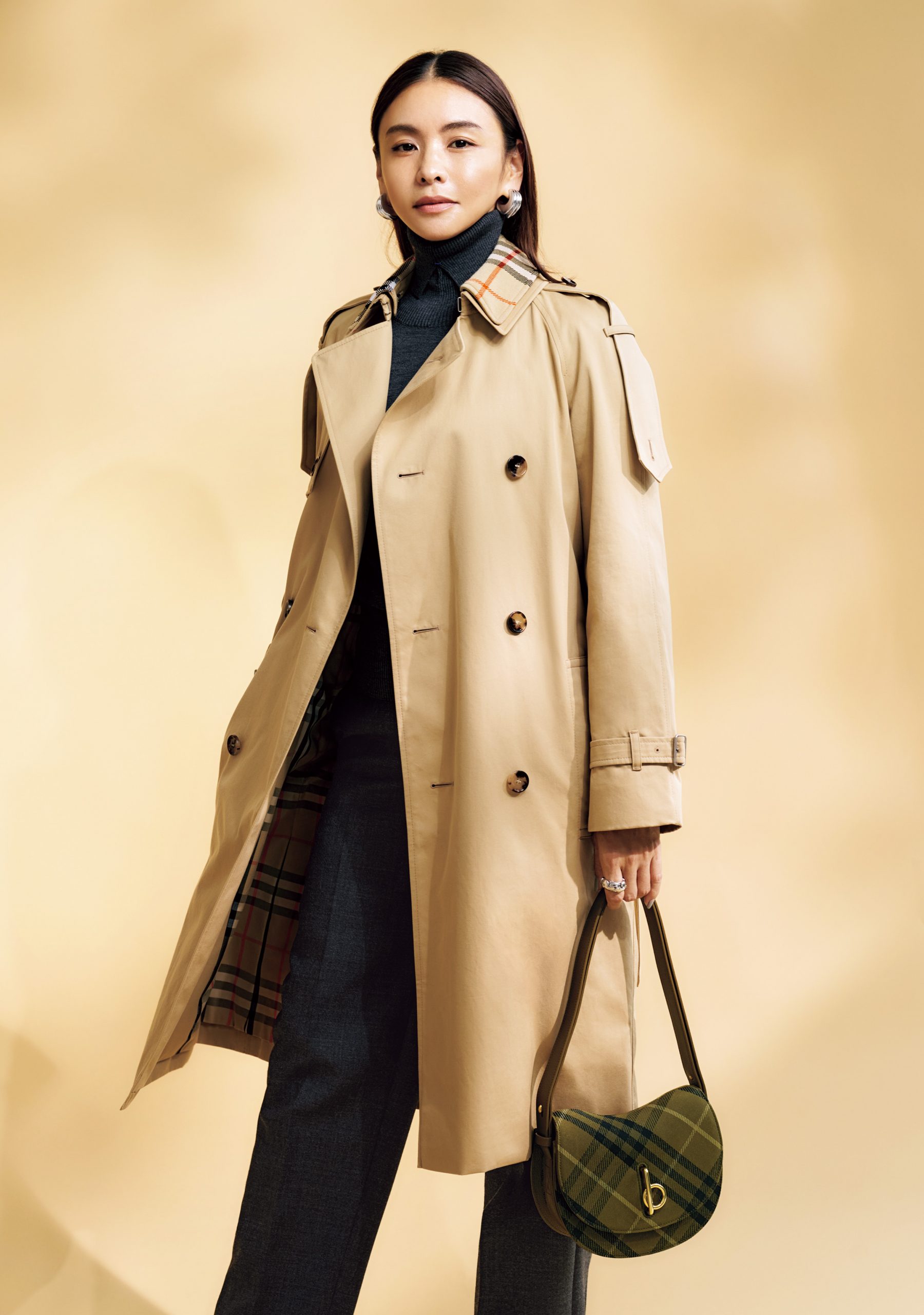 バーバリー〟上手な大人こそオシャレの未来が広がる！ | VERY NaVY