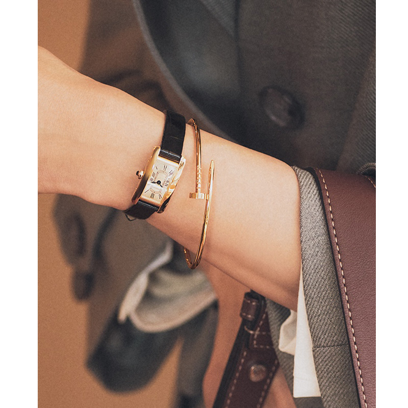 レザーベルトは「カルティエ」と「エルメス」が2強！【ママの本命