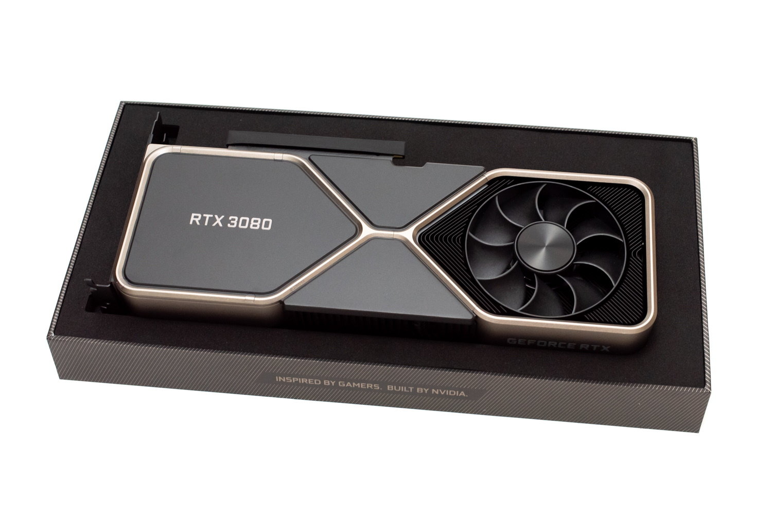 全てのハイエンドが“過去”になる――4Kゲーミングの最高峰「GeForce RTX