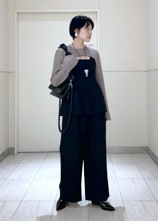 ADAM ET ROPÉ FEMME(アダム エ ロペ ファム) / ペプラムロンパース